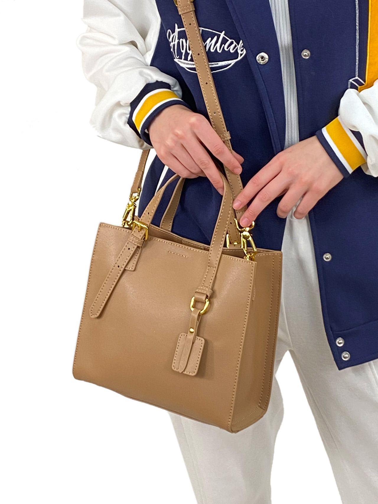 На фото 2 - Женская сумка из натуральной кожи, цвет бежевый