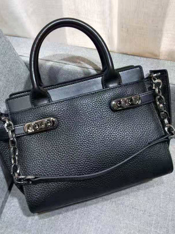 На фото 3 - Кожаная женская сумка-портфель, цвет чёрный