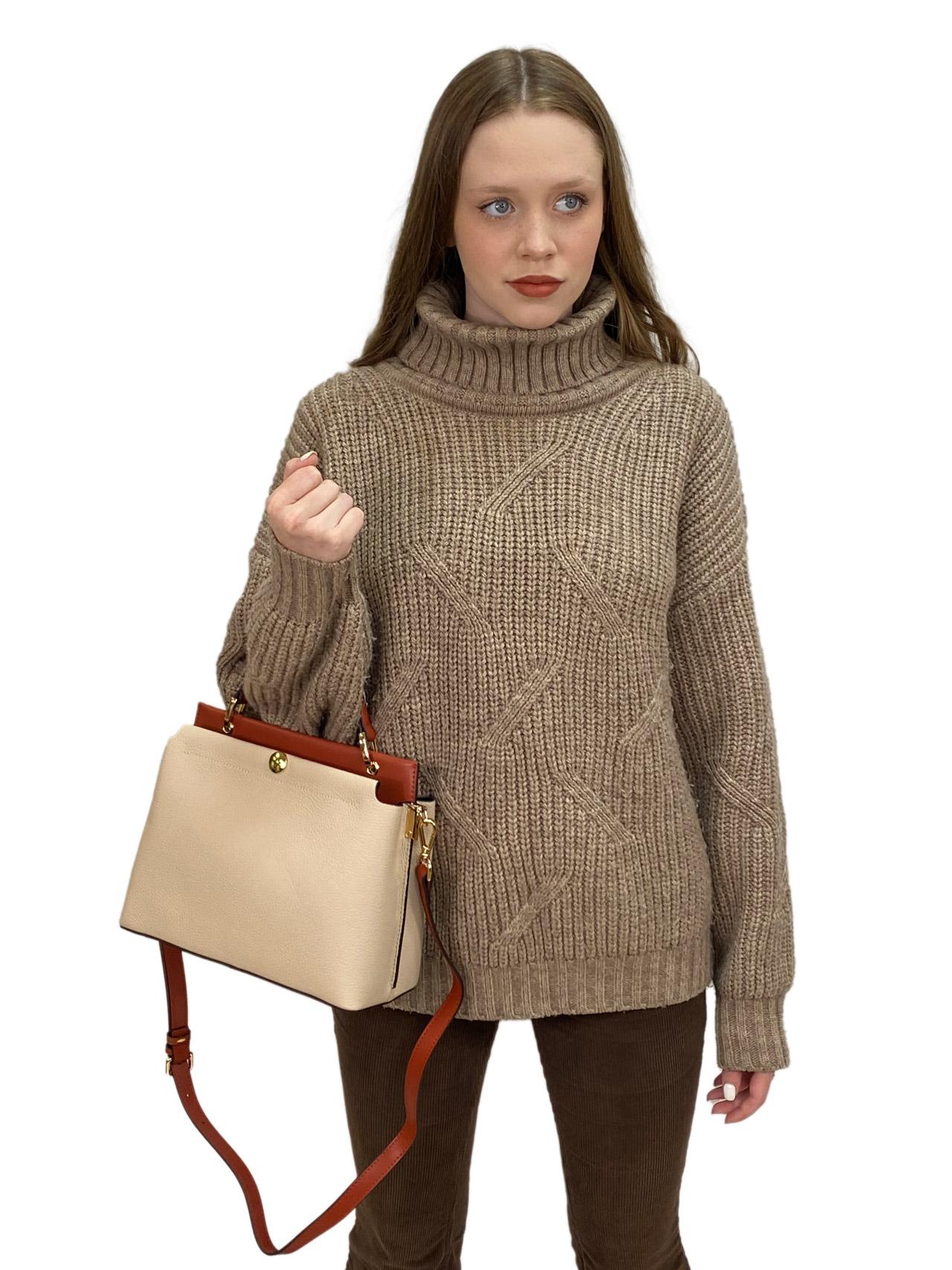 На фото 1 - Небольшая женская сумка из натуральной кожи, цвет бежевый с кирпичным
