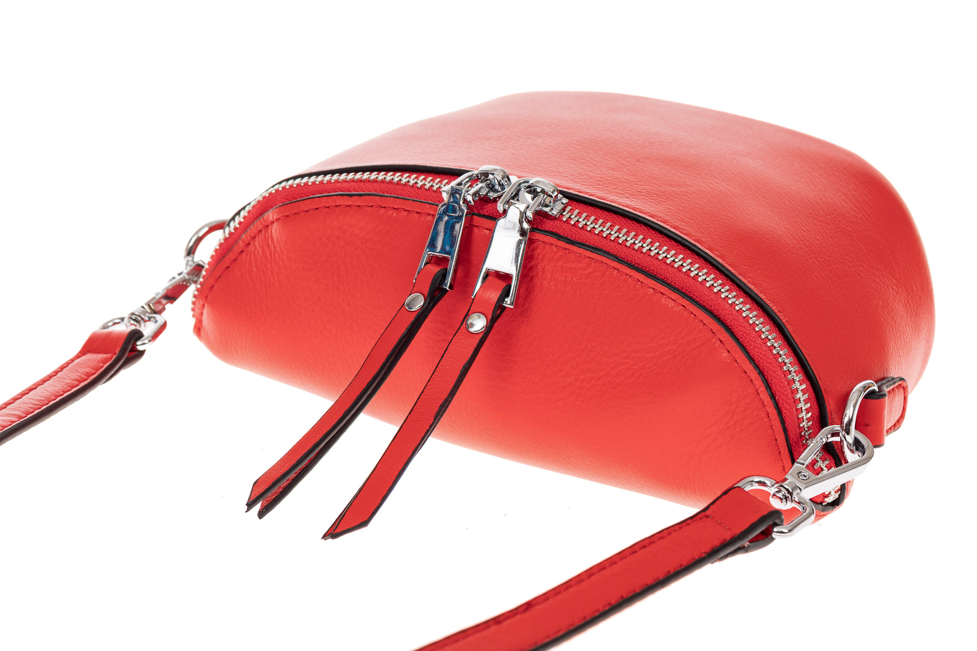 На фото 3 - Модная сумка-ведерко из натуральной кожи, цвет красный