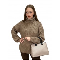 На фото 2 - Женская сумка  из натуральной кожи, цвет светло серый
