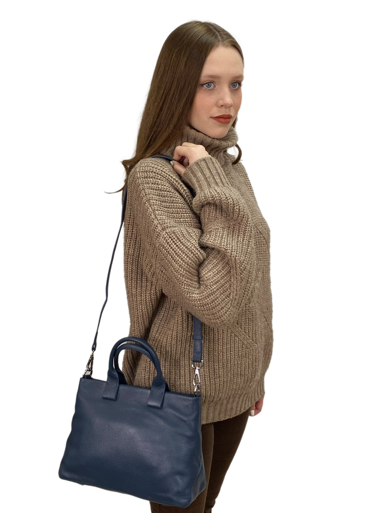 На фото 2 - Женская сумка  из натуральной кожи, цвет синий