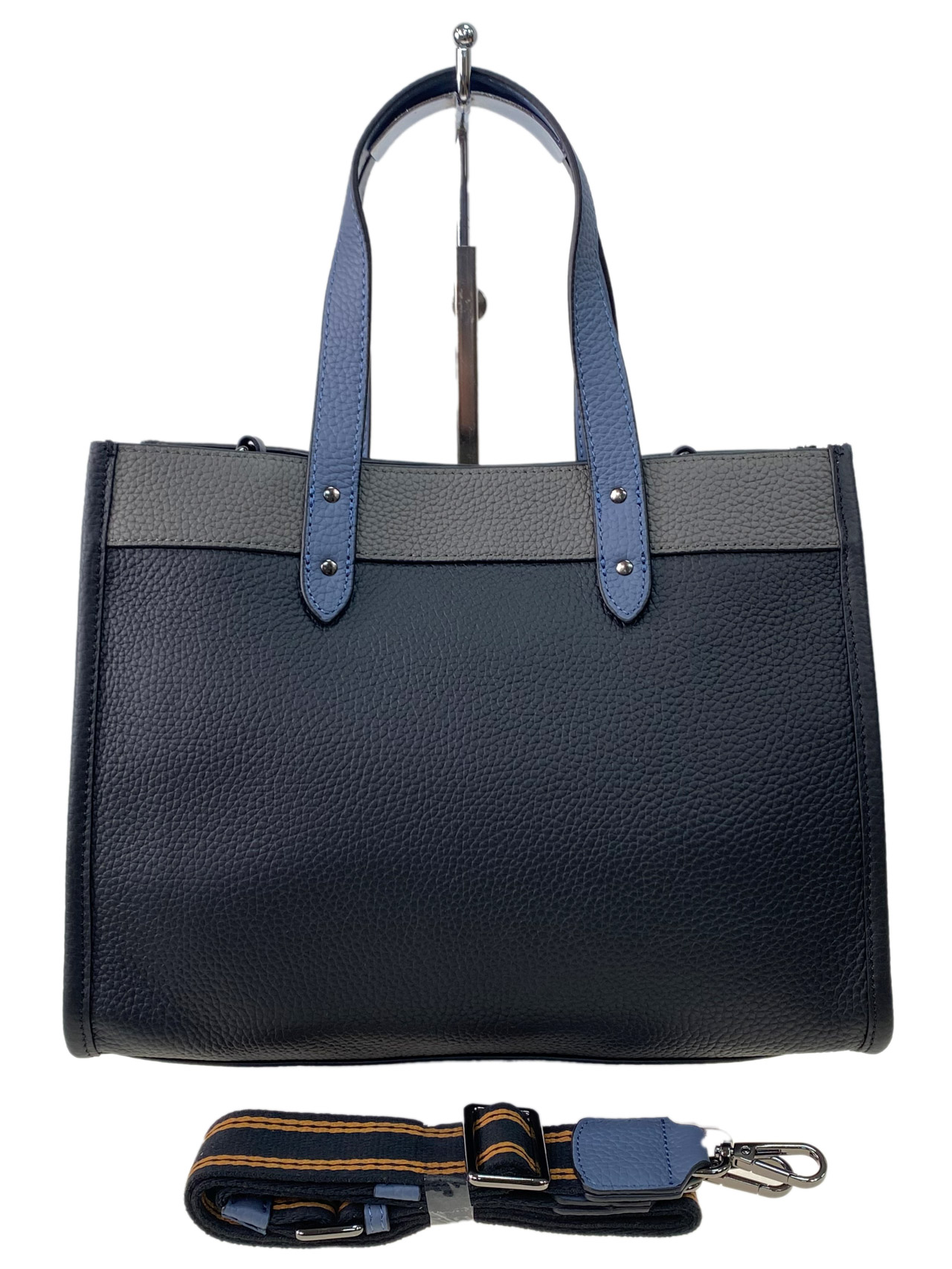 На фото 3 - Женская сумка  из натуральной кожи, цвет черный с серым и синим
