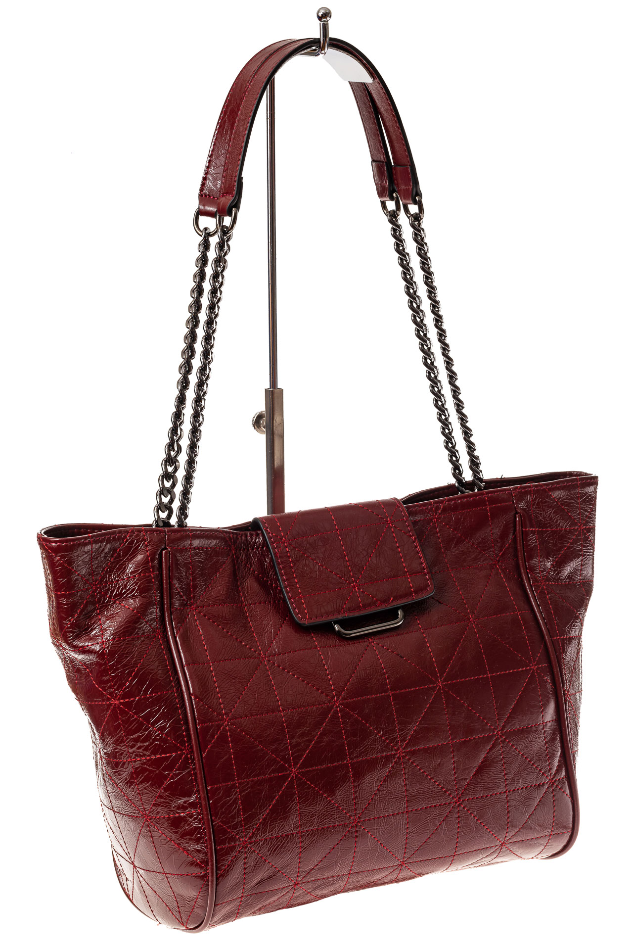На фото 1 - Стильная женская сумка кожаная стеганая, бордовая