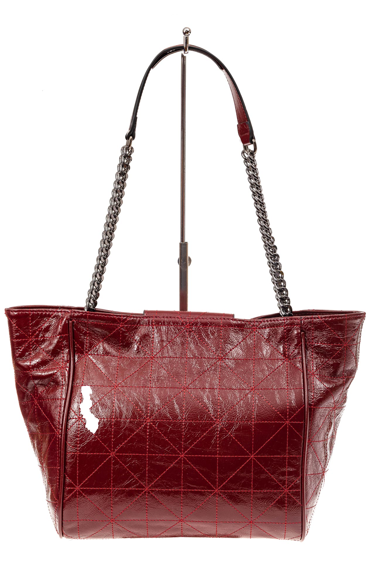На фото 3 - Стильная женская сумка кожаная стеганая, бордовая