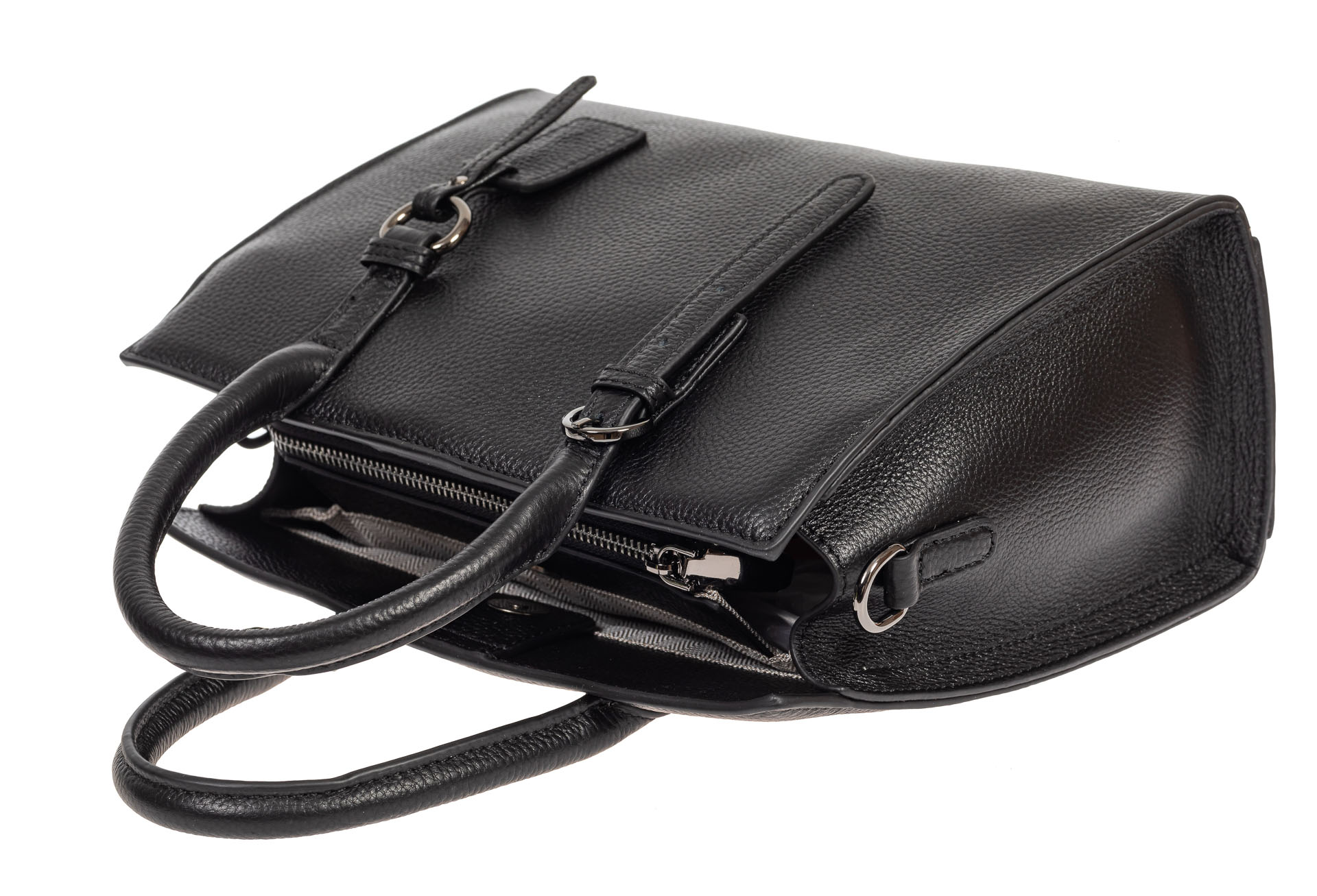 На фото 4 - Женская сумка из натуральной кожи с подвеской, чёрная