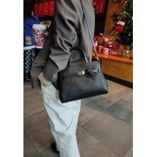 На фото 1 - Кожаная женская сумка-портфель, цвет  черный