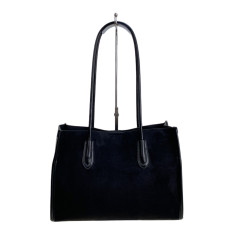 На фото 2 - Женская сумка из искусственной замши, цвет черный