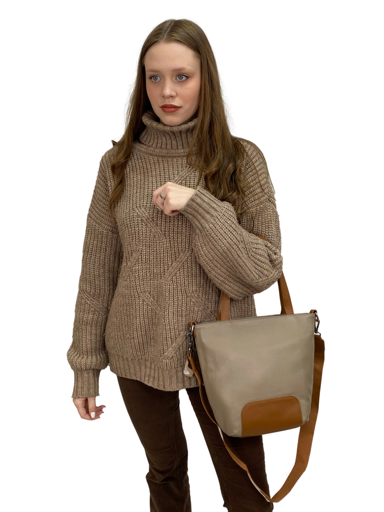 На фото 2 - Женская сумка из натуральной кожи, цвет  бежевый