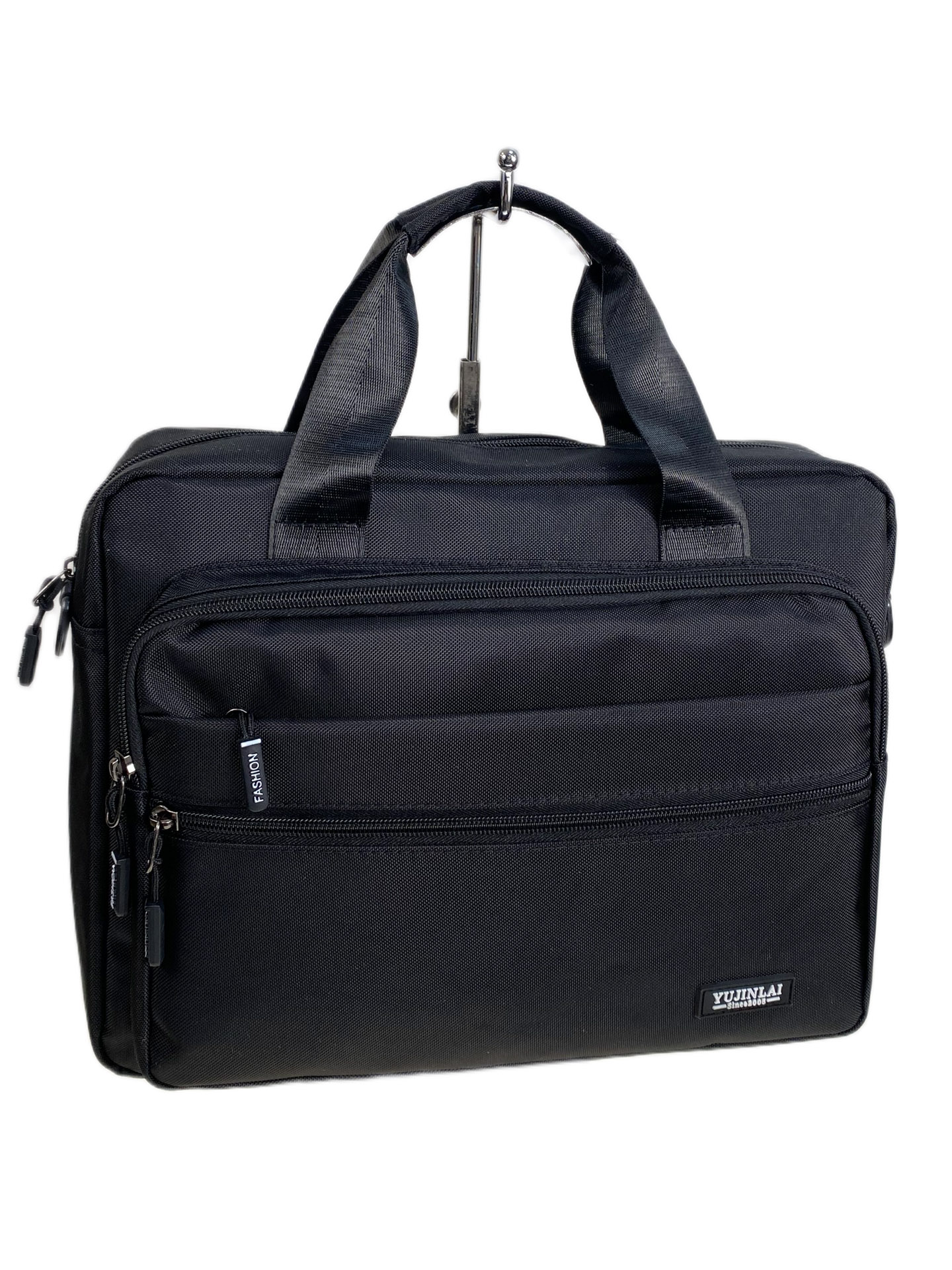 На фото 1 - Сумка мужская  текстильная, цвет  черный