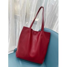 На фото 1 - Кожанная сумка шоппер, цвет бордо