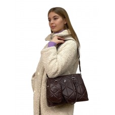 На фото 1 - Женская сумка  из искусственной кожи, цвет шоколад