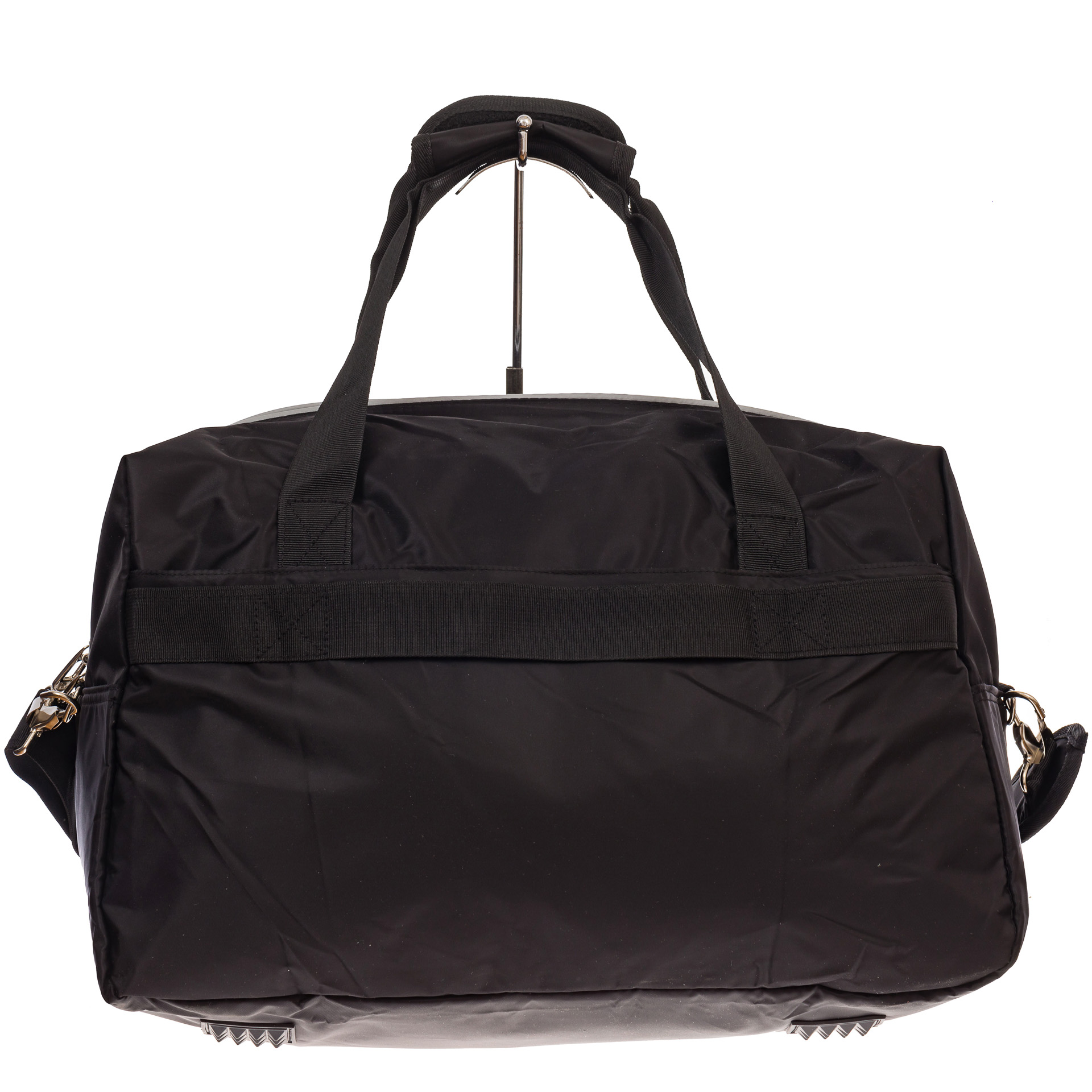 На фото 2 - Легкая и прочная дорожная сумка, цвет черный