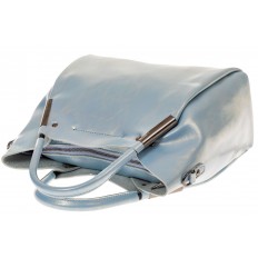 На фото 3 - Женская сумка-тоут из натуральной кожи, цвет голубой перламутр