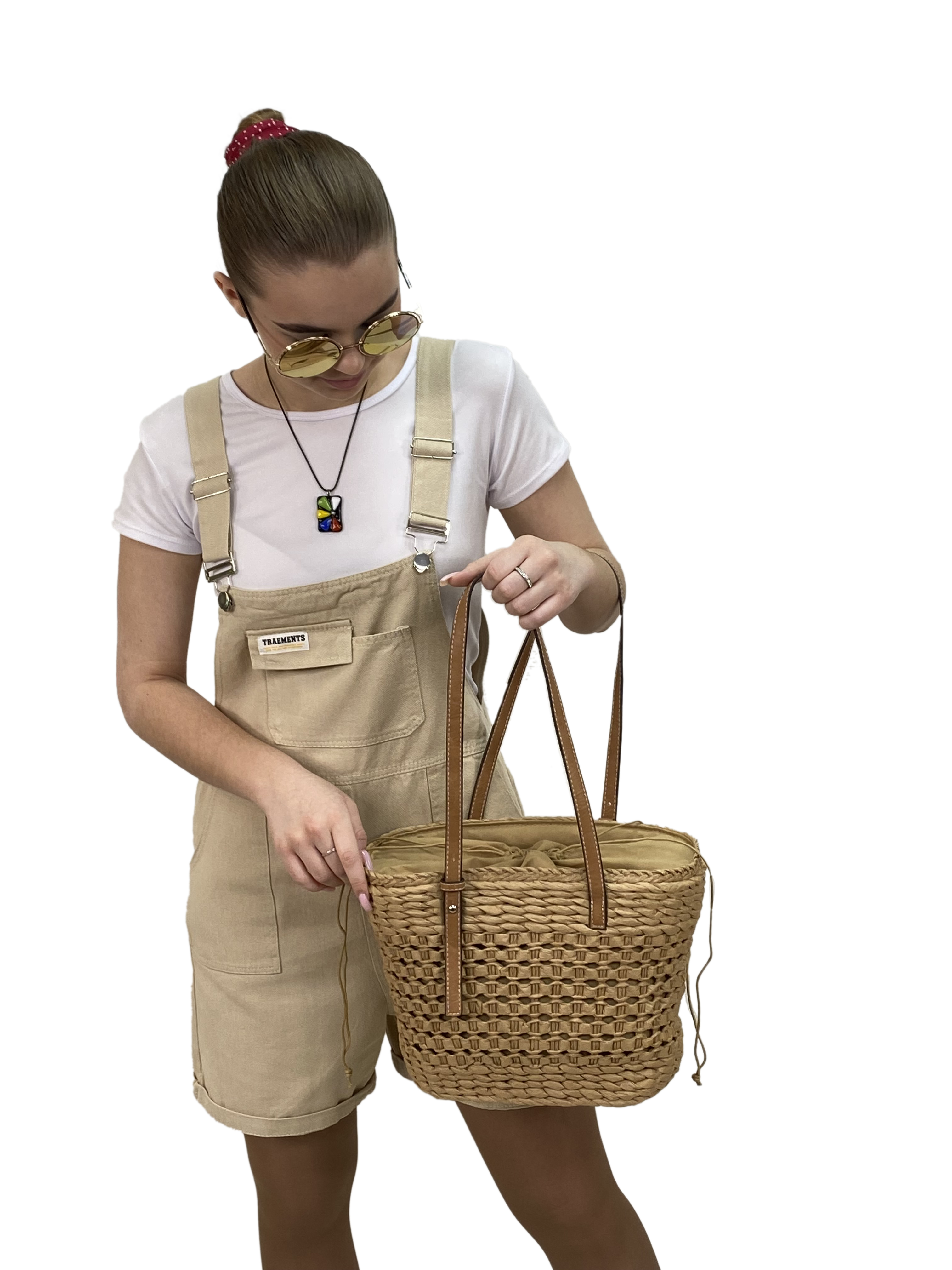 На фото 1 - Плетеная сумка-корзинка из соломки, цвет крафт