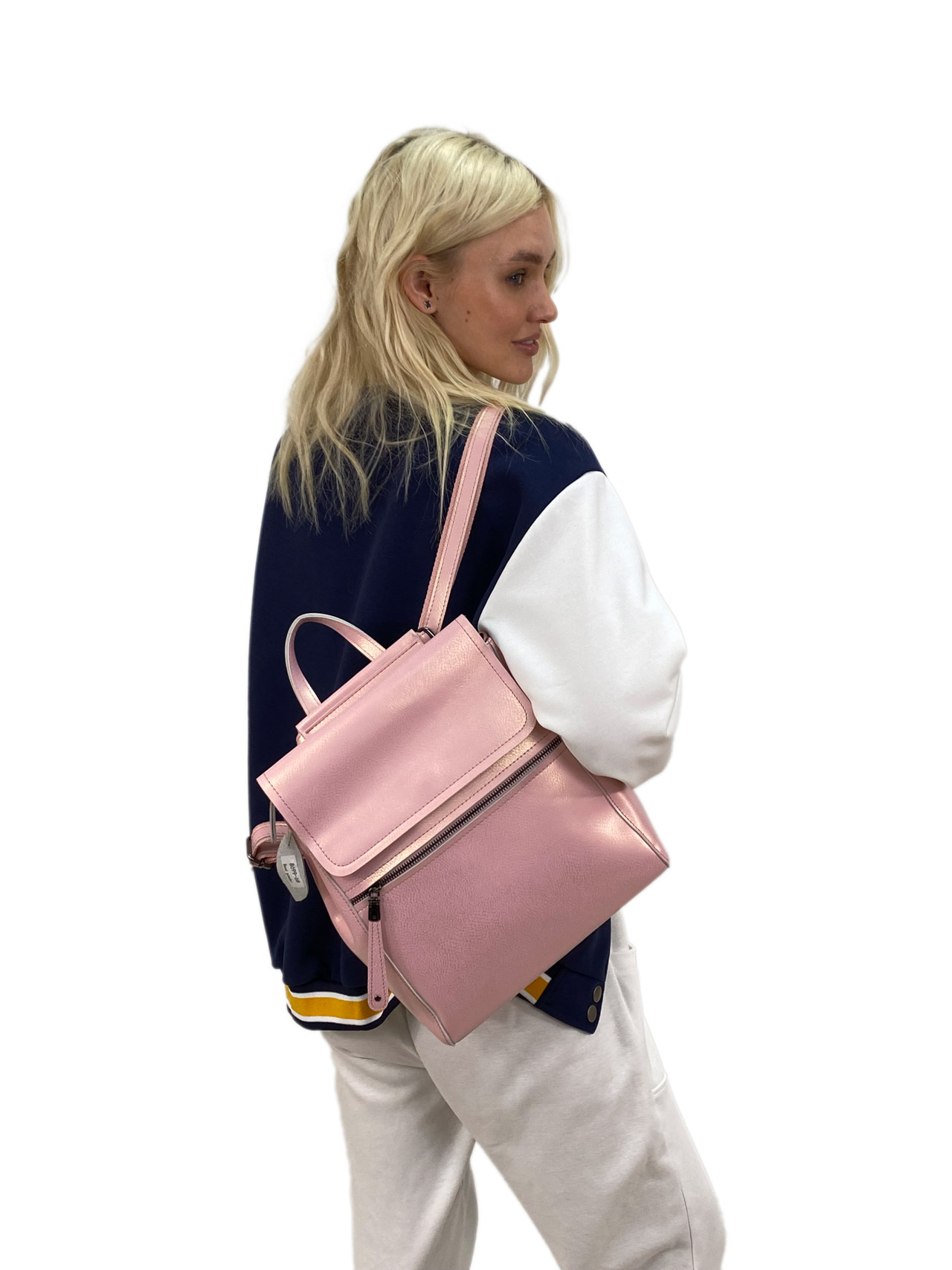 На фото 2 -  Кожаный женский рюкзак-трансформер, цвет розовый