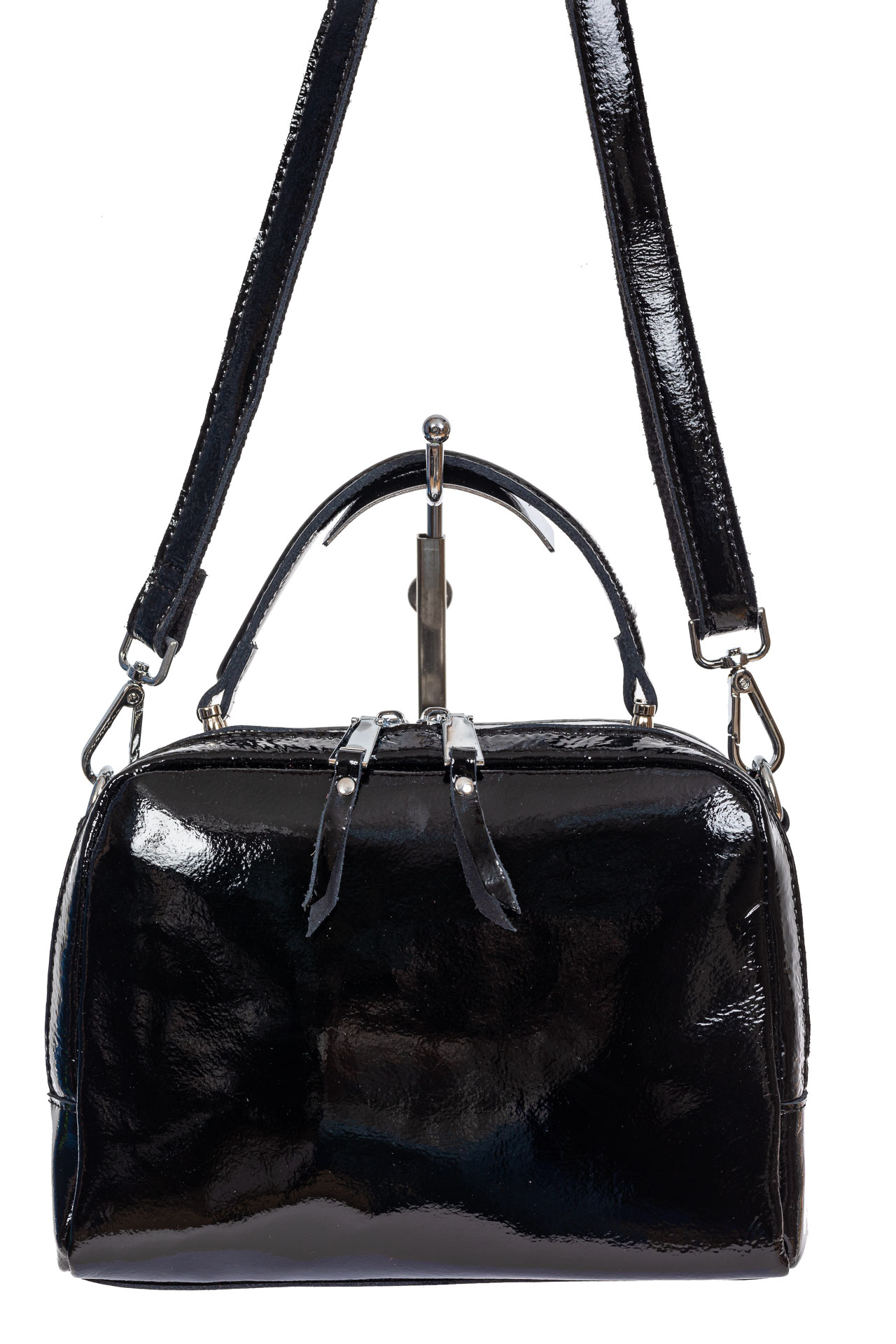 На фото 2 - Лаковая женская сумочка из натуральной кожи, цвет чёрный