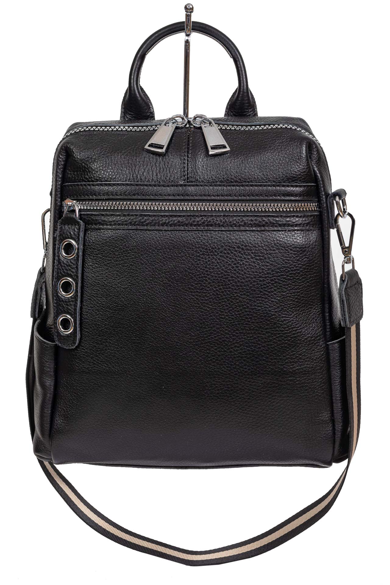 На фото 2 - Молодёжная сумка-рюкзак из фактурной натуральной кожи, цвет чёрный