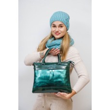 На фото 1 - Женская сумка тоут из  искусственной кожи, цвет  зеленый