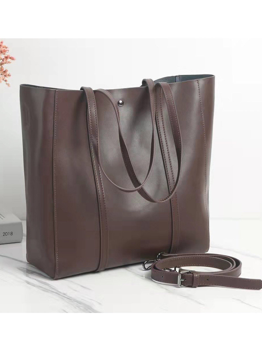 На фото 2 - Женская сумка-трапеция из  натуральной кожи, цвет шоколад