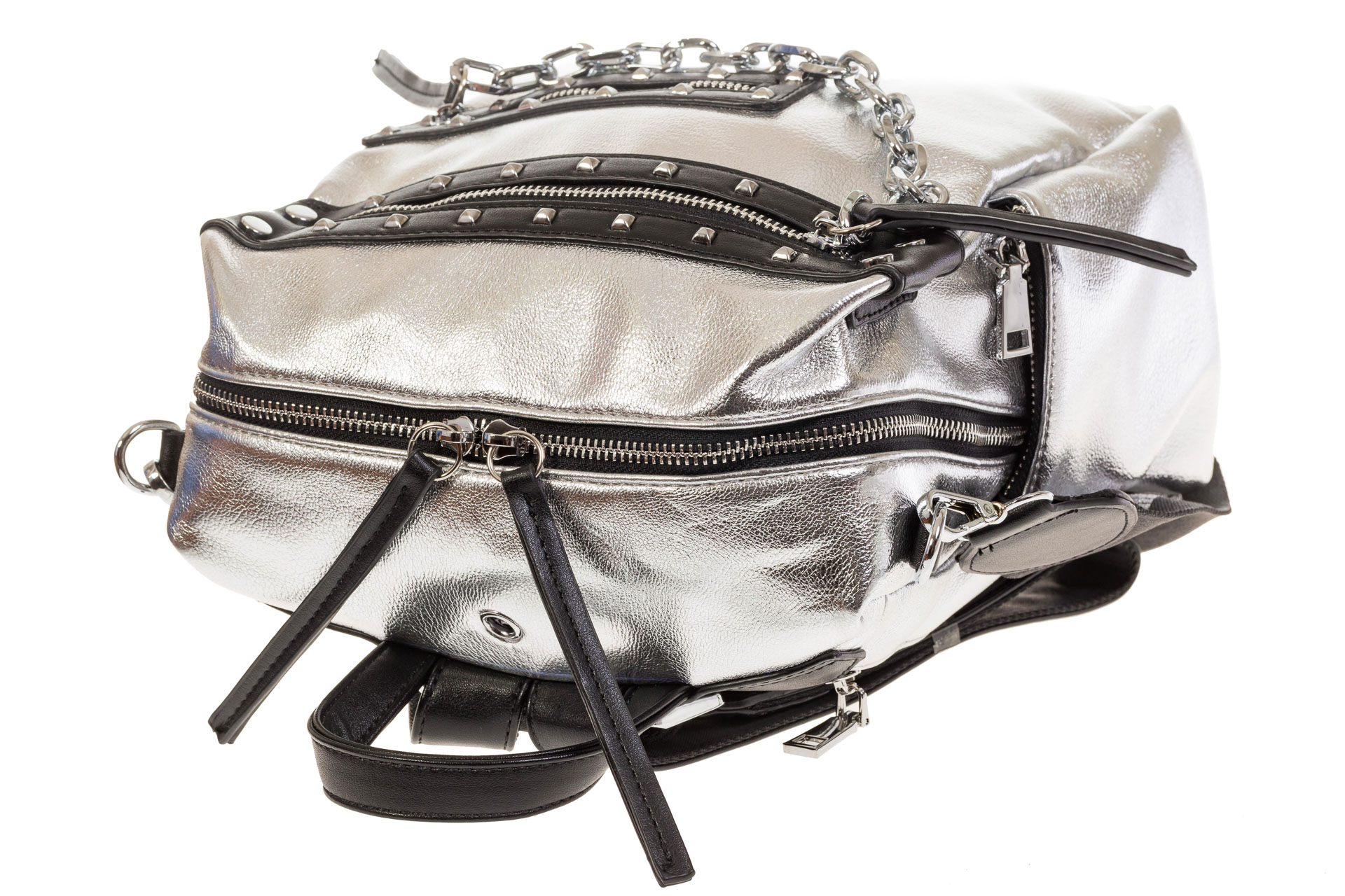 На фото 4 - Рюкзак в стиле рок-н-рол из искусственной кожи, цвет серебро с черным