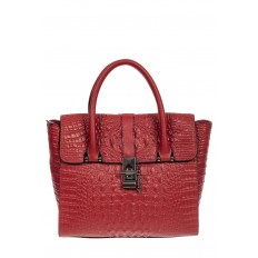 На фото 2 - Женская кожаная сумка с фактурой крокодила и подвеской, цвет бордовый