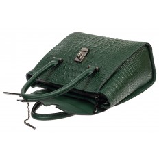 На фото 4 - Женская кожаная сумка с фактурой крокодила и подвеской, цвет зелёный