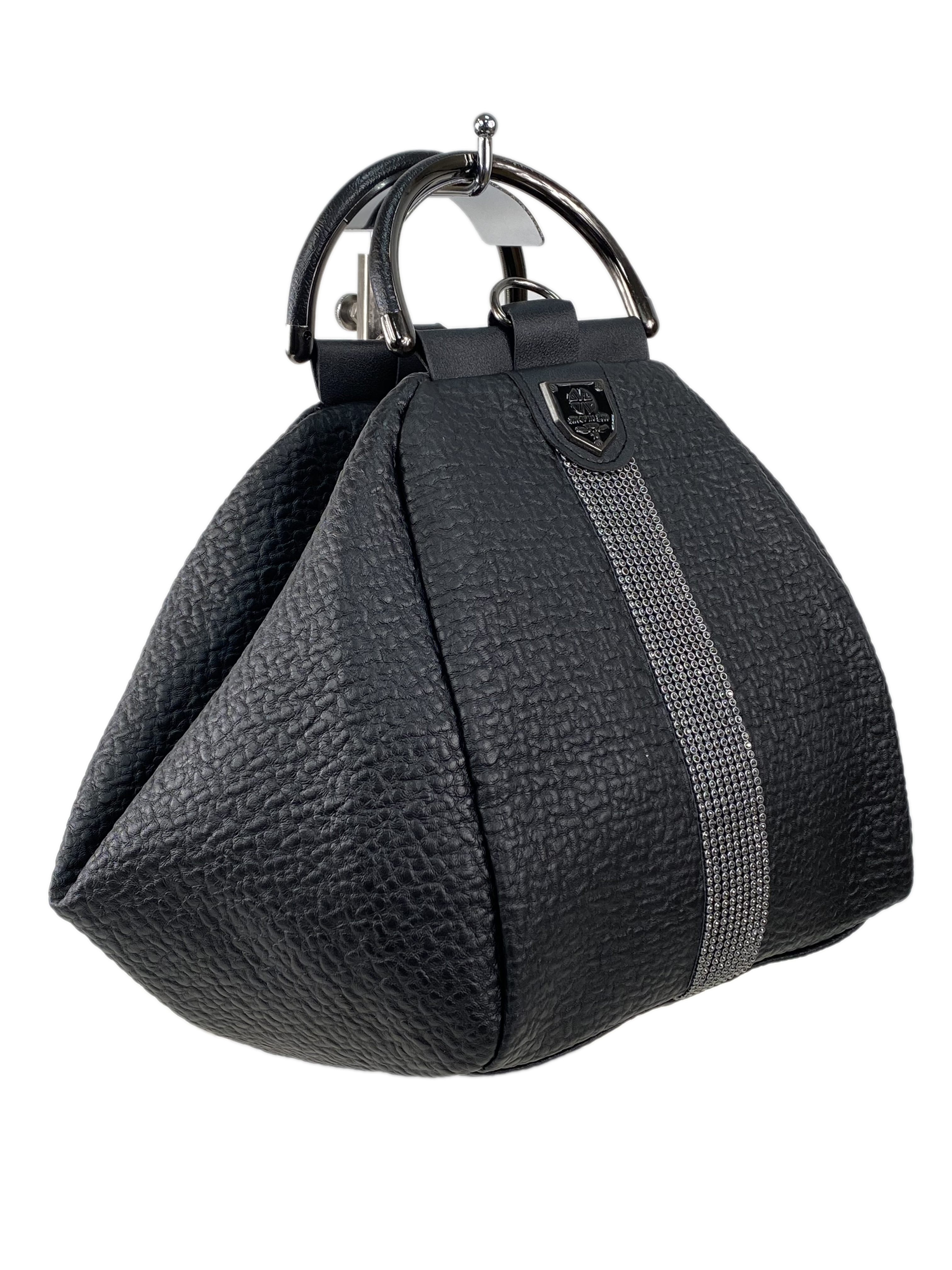 На фото 1 - Сумка-рюкзак из искусственной кожи, цвет  черный