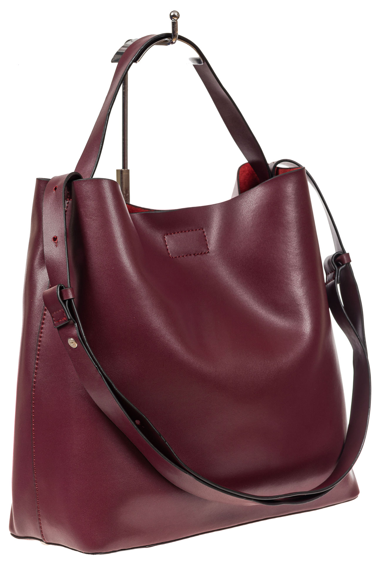 На фото 1 - Женская сумка-мешок, цвет бордовый