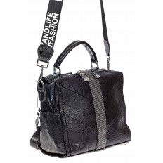 На фото 2 - Сумка-рюкзак из искусственной кожи со стразами, цвет чёрный