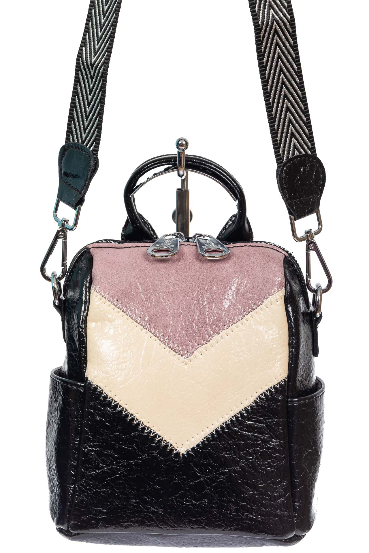 На фото 2 - Женская сумка-рюкзак из экокожи, цвет чёрный с розовым и молочным