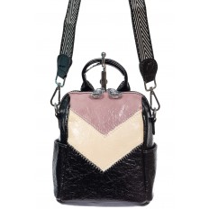 На фото 2 - Женская сумка-рюкзак из экокожи, цвет чёрный с розовым и молочным