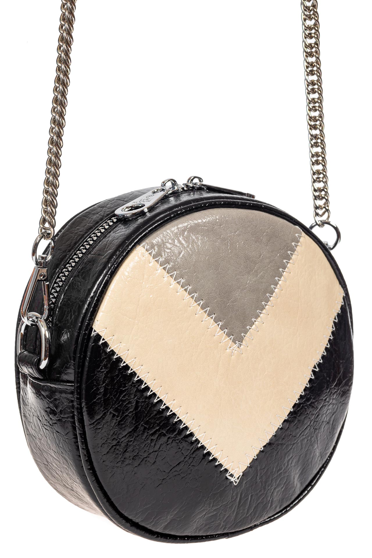 На фото 1 - Женская круглая сумка из экокожи, цвет черный с серым