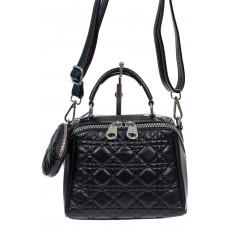 На фото 2 - Стёганая женская сумка из экокожи с круглой косметичкой, цвет чёрный