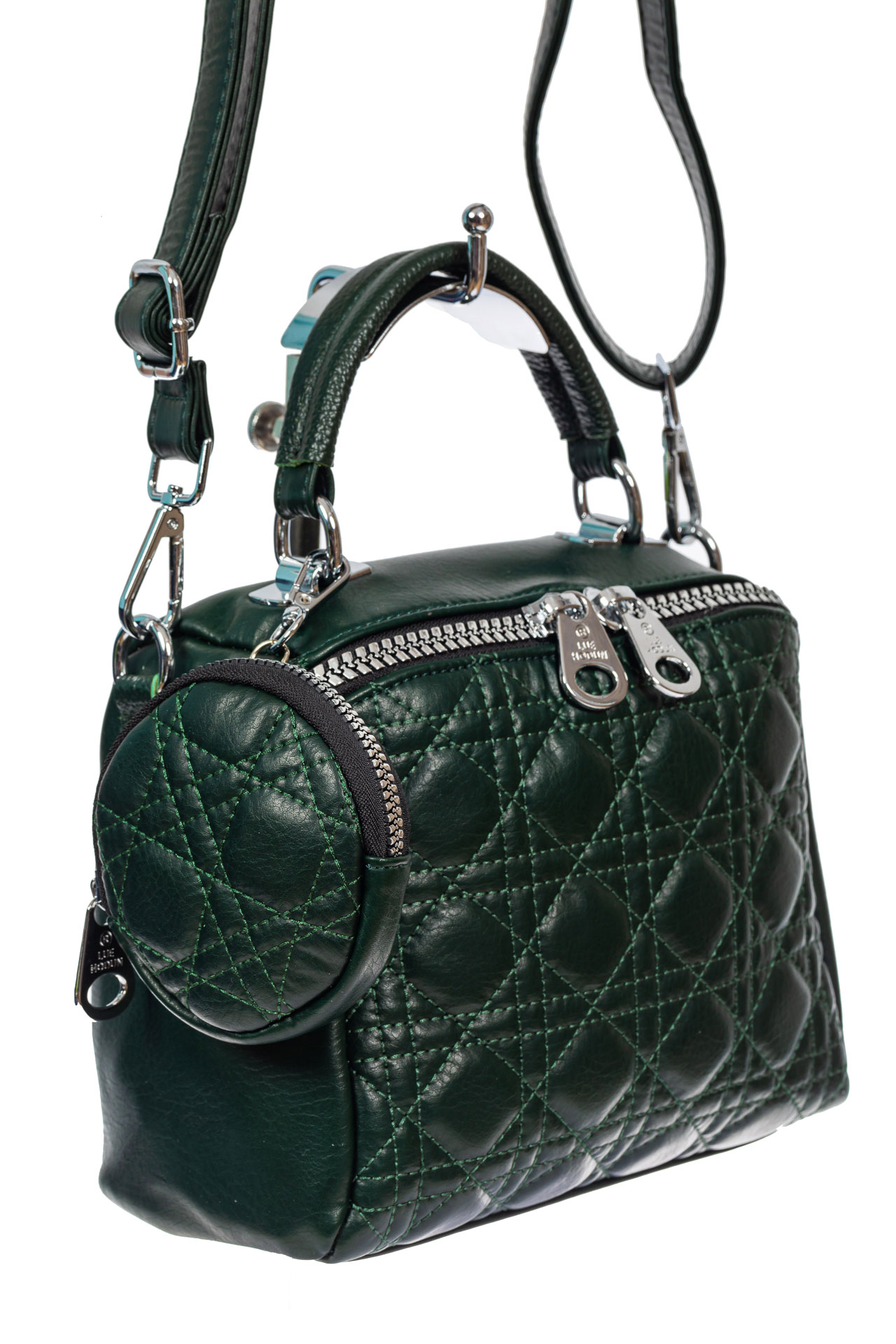 На фото 1 - Стёганая женская сумка из экокожи с круглой косметичкой, цвет зелёный