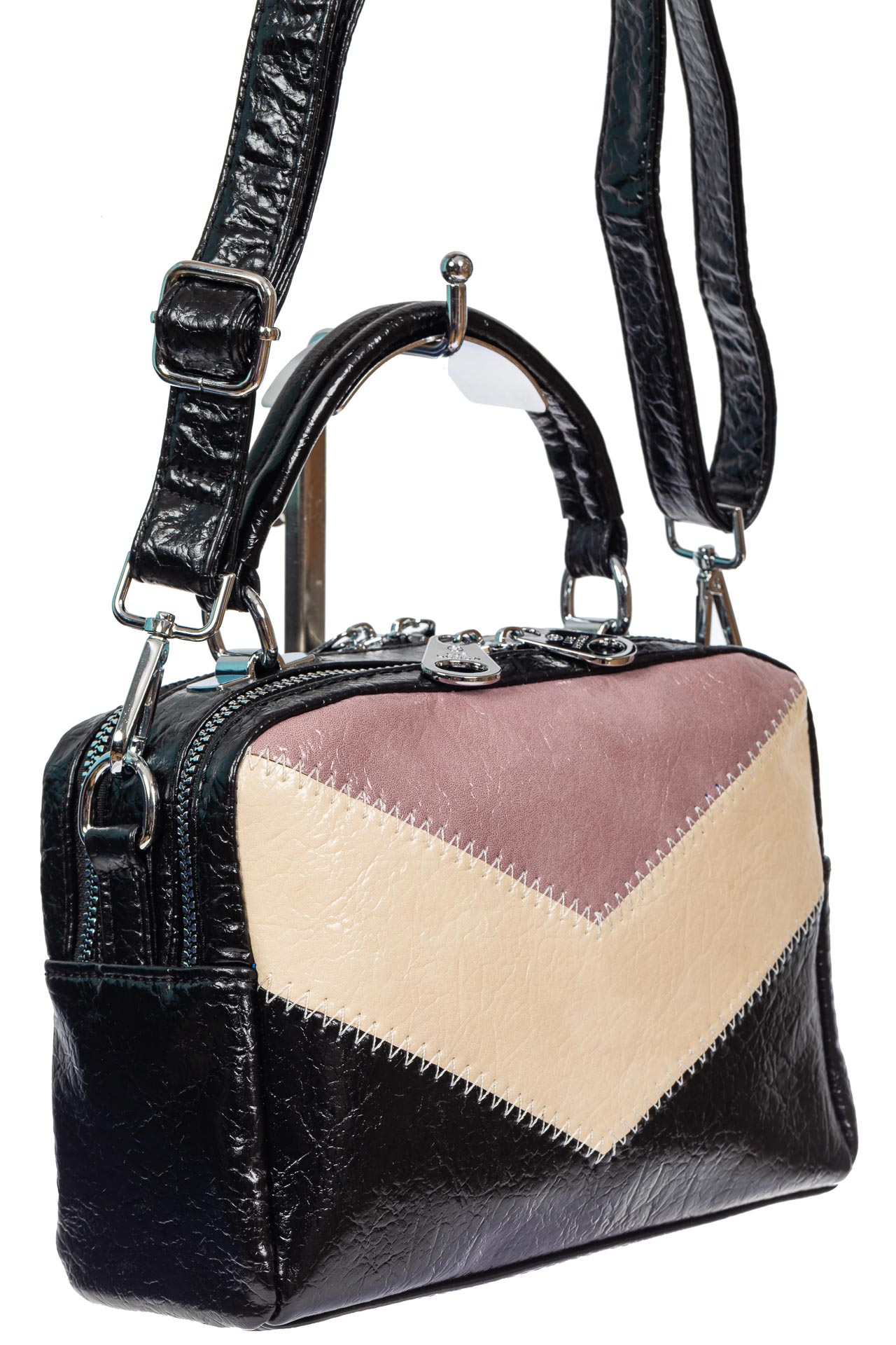 На фото 1 - Женская сумка кросс-боди из искусственной кожи, цвет чёрный с розовым и молочным