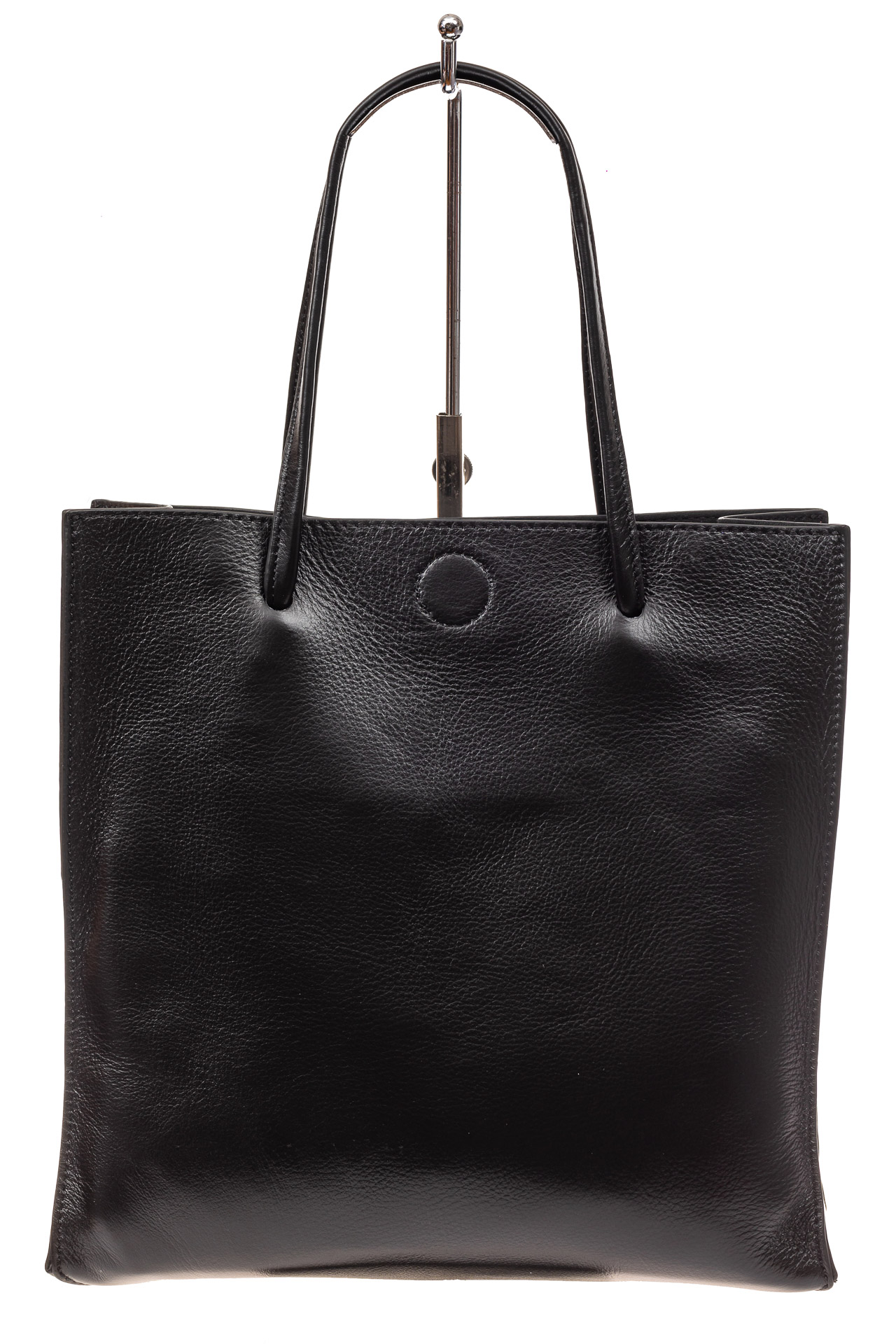 На фото 2 - Женская сумка-мешок из натуральной кожи, цвет черный