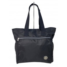 На фото 2 - Женская сумка из водонепромокаемой ткани, цвет черный