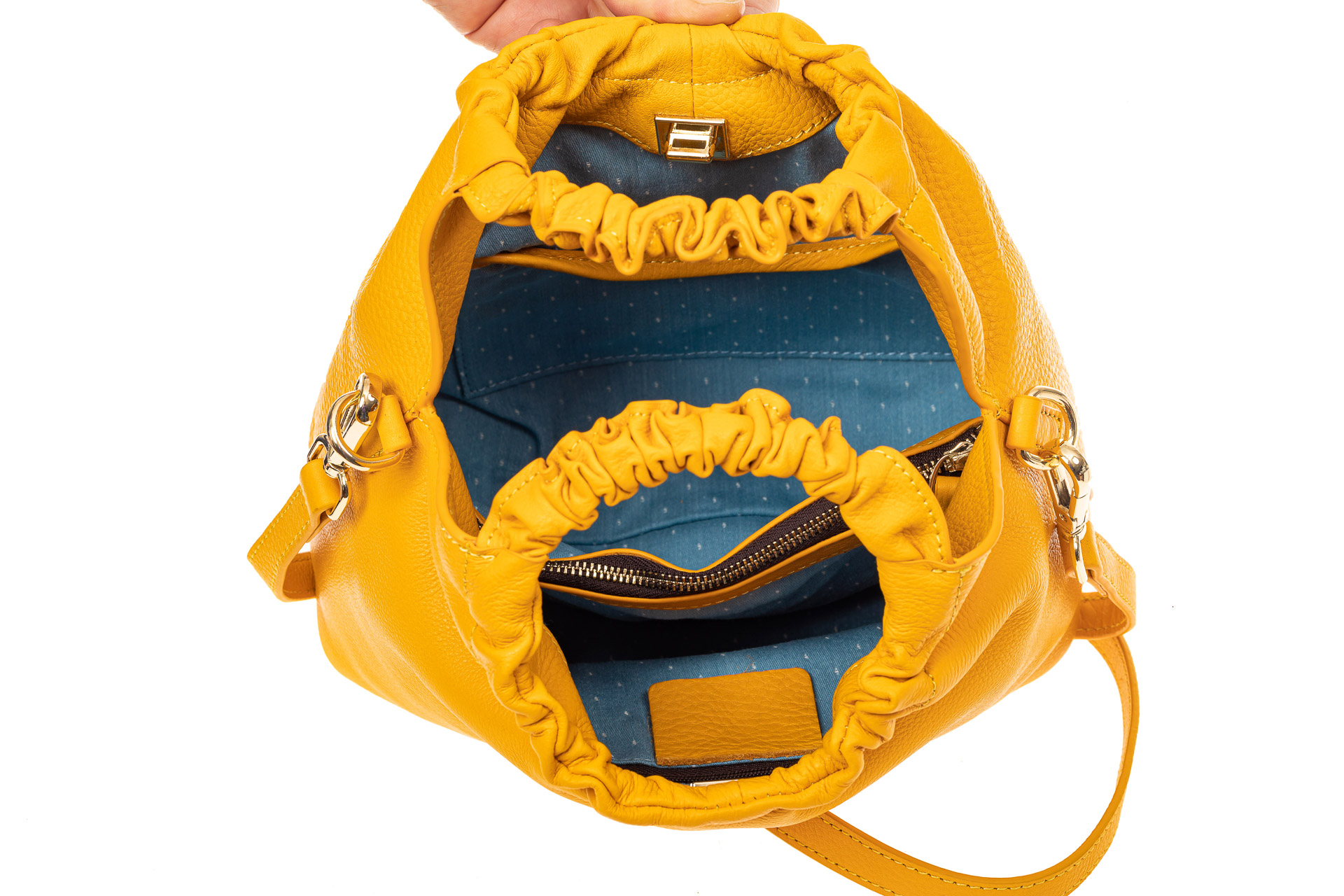 На фото 4 - Сумка женская ring-bag из натуральной кожи, цвет голубой