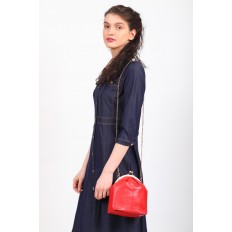 На фото 4 - Женская вечерняя сумочка с фермуаром, цвет красный