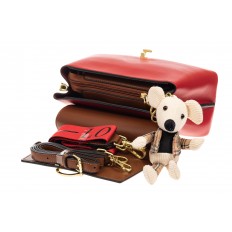 На фото 4 - Классическая сумка-трапеция из кожзама, цвет красный с коричневым