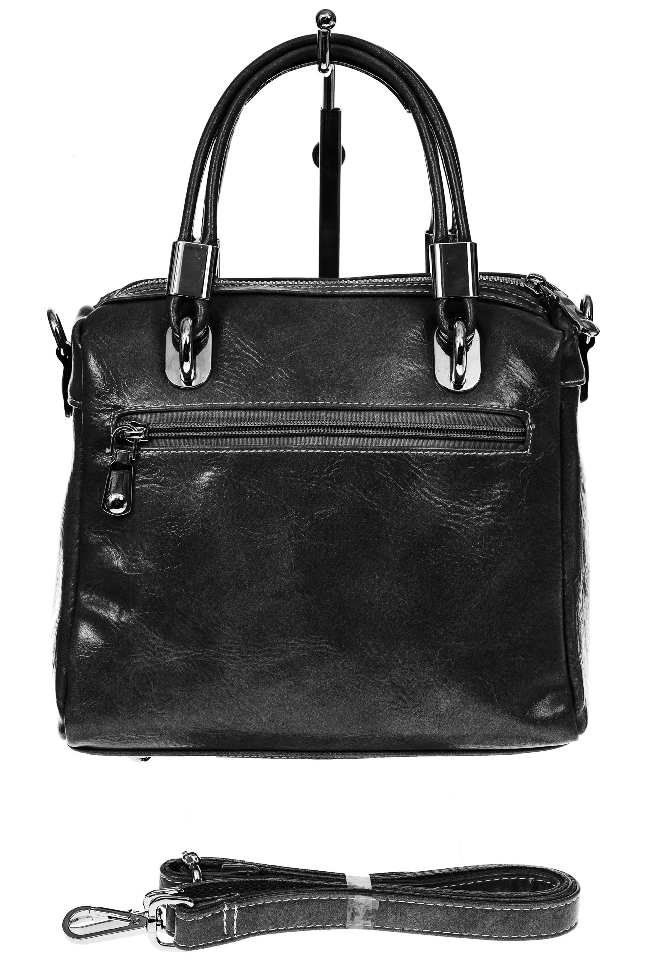 На фото 2 - Летняя женская сумка из искусственной кожи, цвет черный