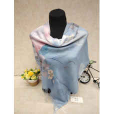 На фото 1 - Женский платок из кашемира, мультицвет