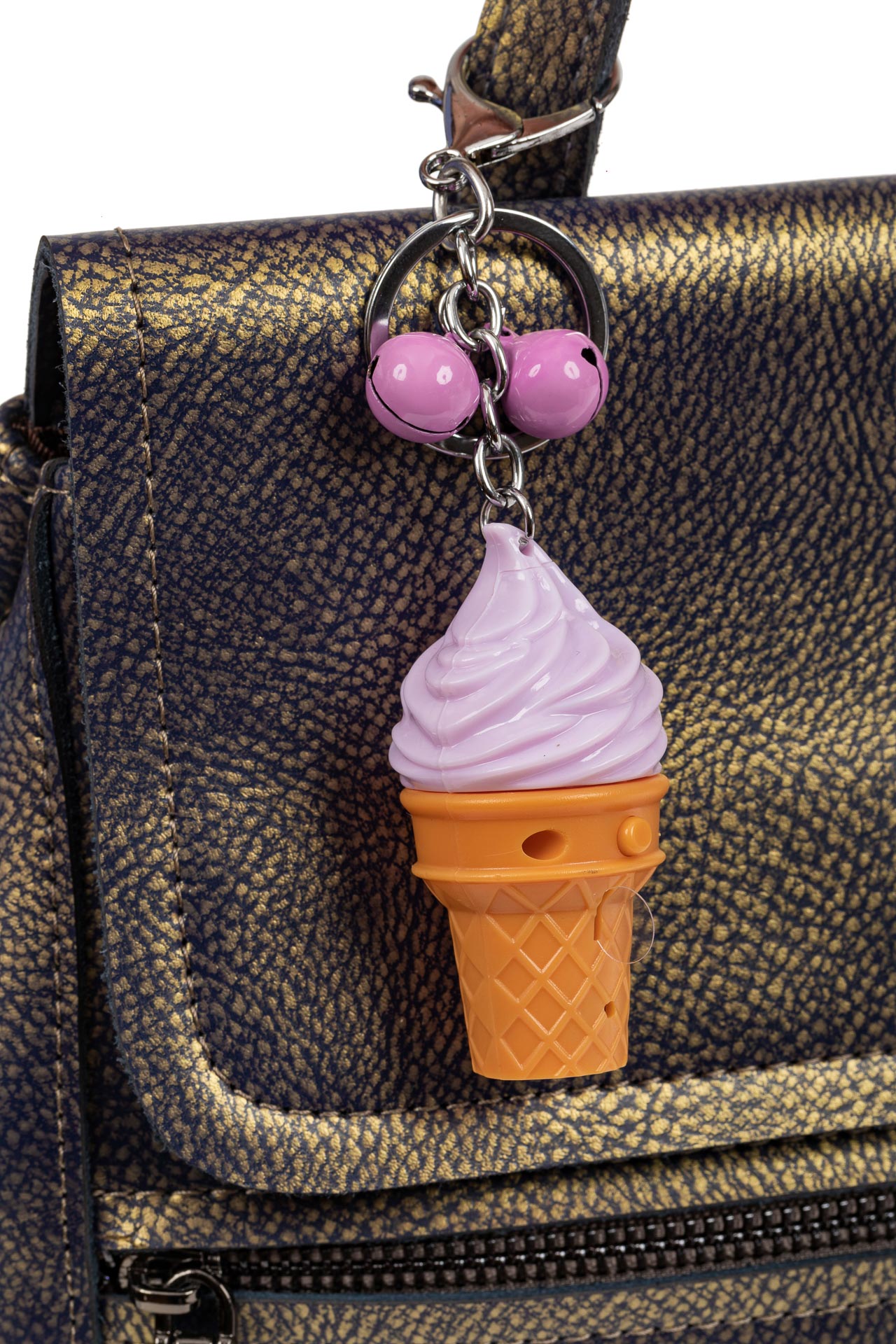 На фото 2 - Свето-музыкальный брелок мороженое, цвет сирень