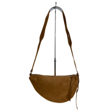 На фото 1 - Женская сумка-седло из искусственной замши, цвет рыже-коричневый На фото 1 - Женская сумка-седло из искусственной замши, цвет рыже-коричневый