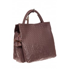 На фото 1 - Женская сумка из натуральной кожи с тиснением, цвет сирень