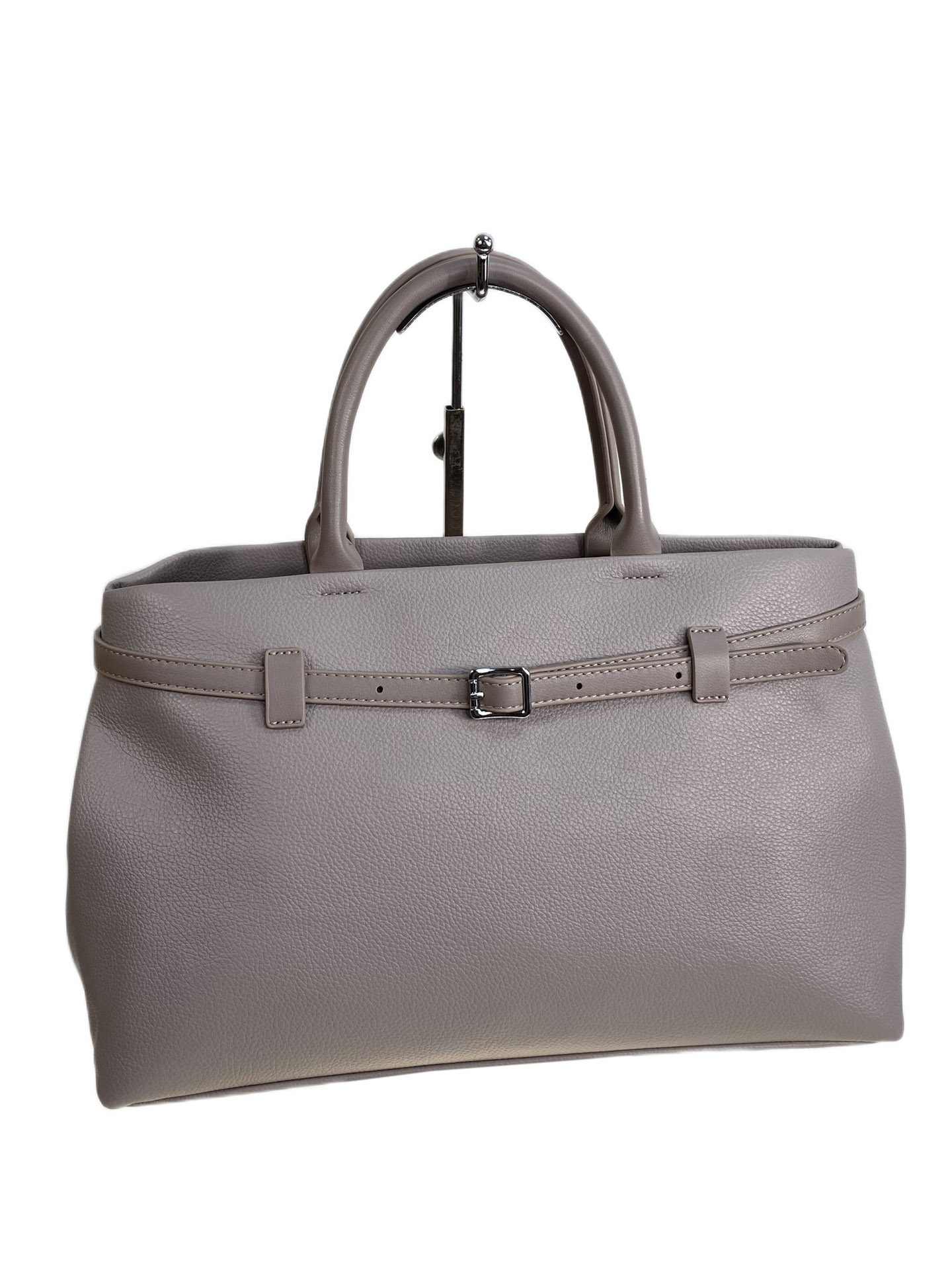 На фото 1 - Женская сумка из искусственной кожи, цвет серо-бежевый