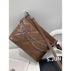 На фото 2 - Женская сумка кросс-боди из натуральной кожи, цвет коричневый