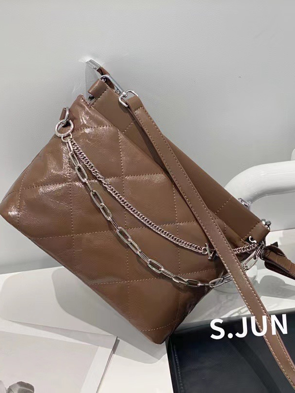 На фото 2 - Женская сумка кросс-боди из натуральной кожи, цвет коричневый