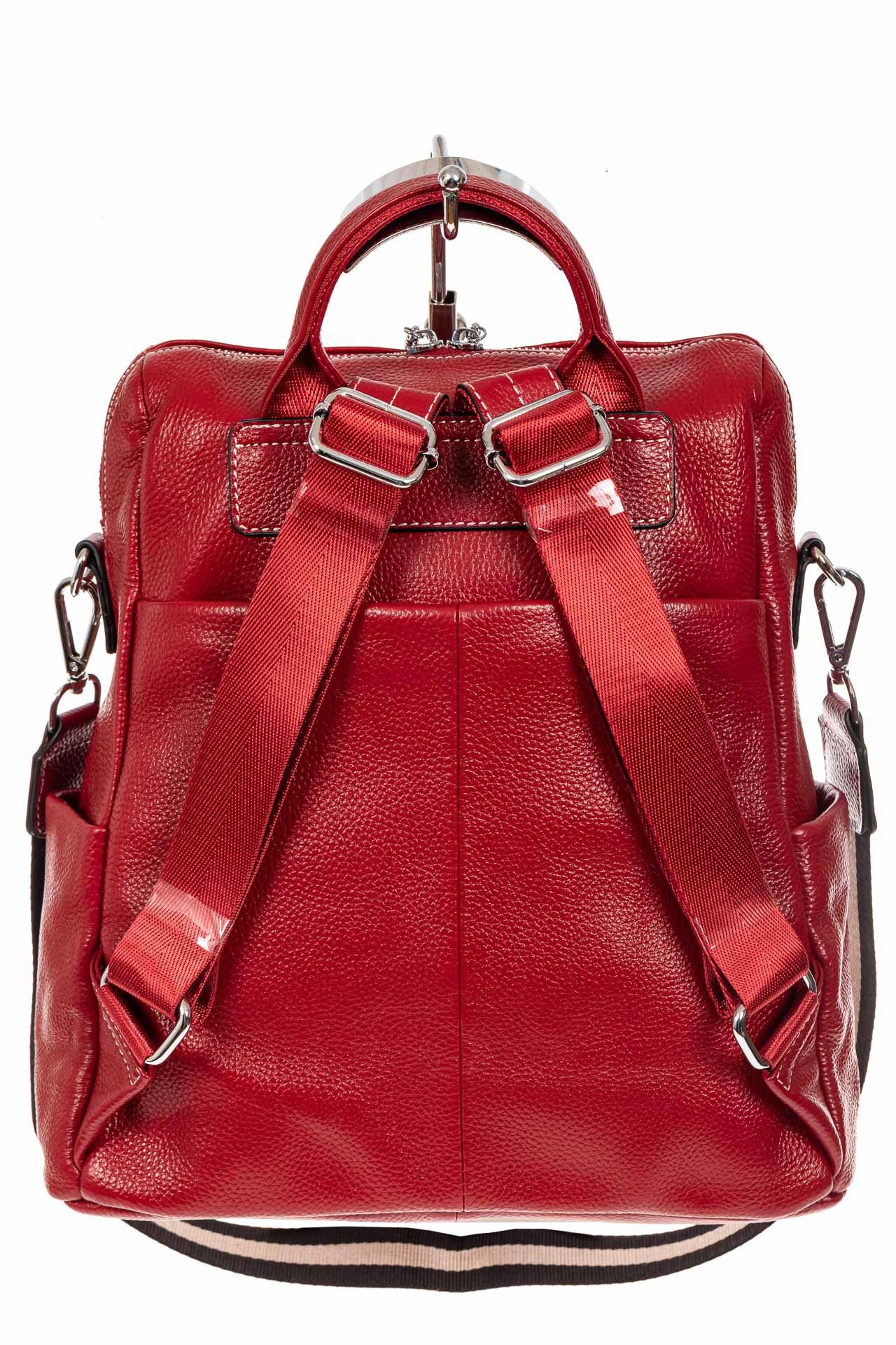 На фото 3 - Женский рюкзак трансформер из кожи, бордовый